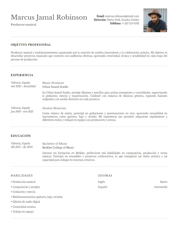 Plantilla de CV Elegante Clásico - Diseño profesional para currículum vitae Plantilla de currículum Elegante Clásico - Clásico